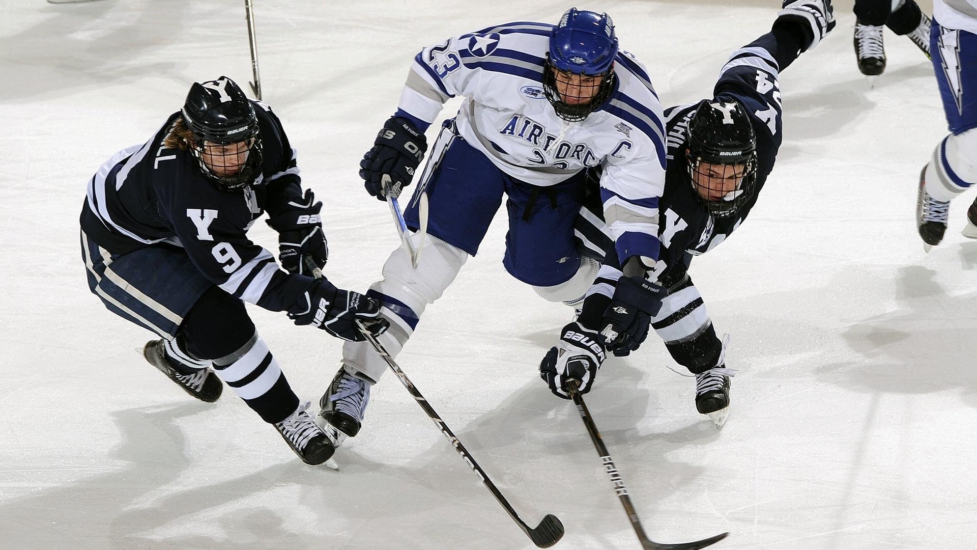 开云电竞app-保守与激进：不同策略下的赛场对决，激进和保守怎么区分