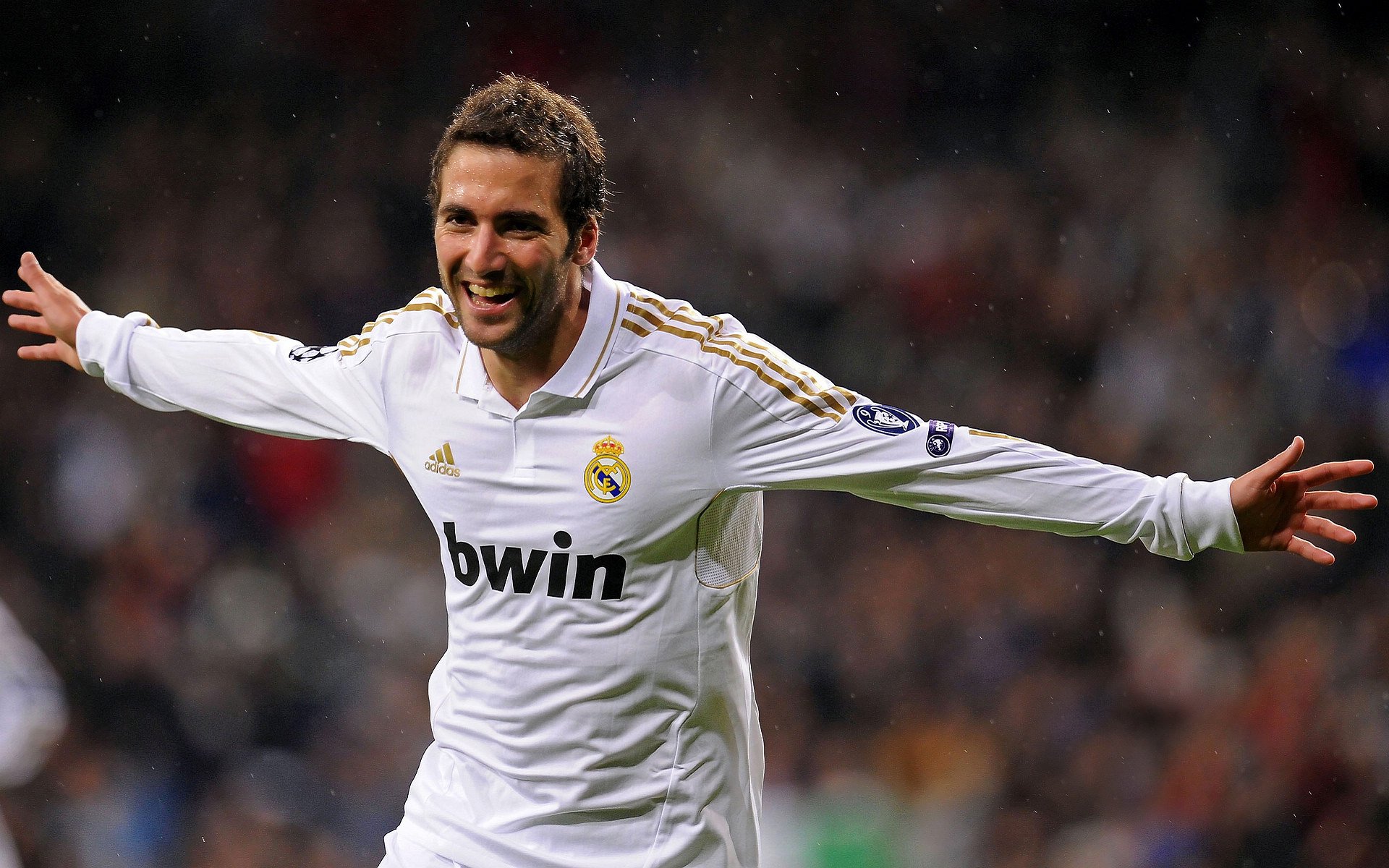 拜仁慢热最终复苏，成功逆转对手，拜仁fanshop